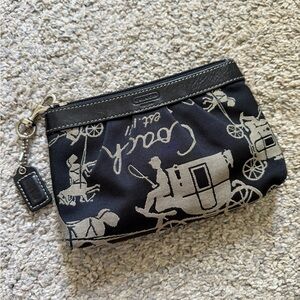 Coach • Black Pouch